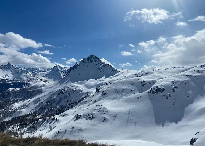 Berninapass- Bernina Experience Bed & Breakfast 3*