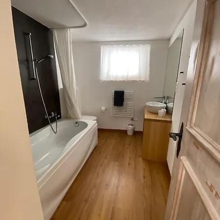 Berninapass فندق مبيت وإفطار *